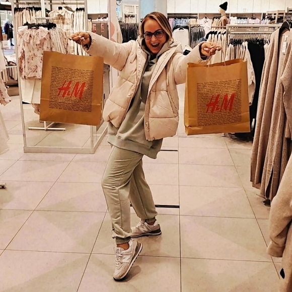 Hello From Las Vegas 🎲 - Picture 3 of 4